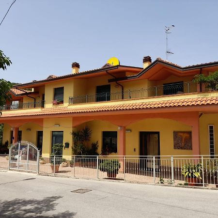 Bed & Breakfast "David" Tornareccio Bagian luar foto